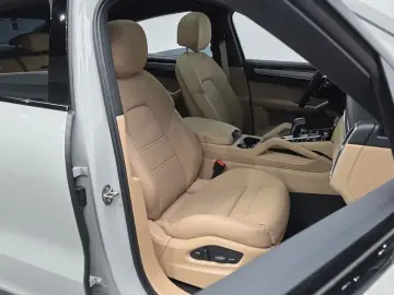 2023 Porsche Cayenne с пробегом 40 915 км