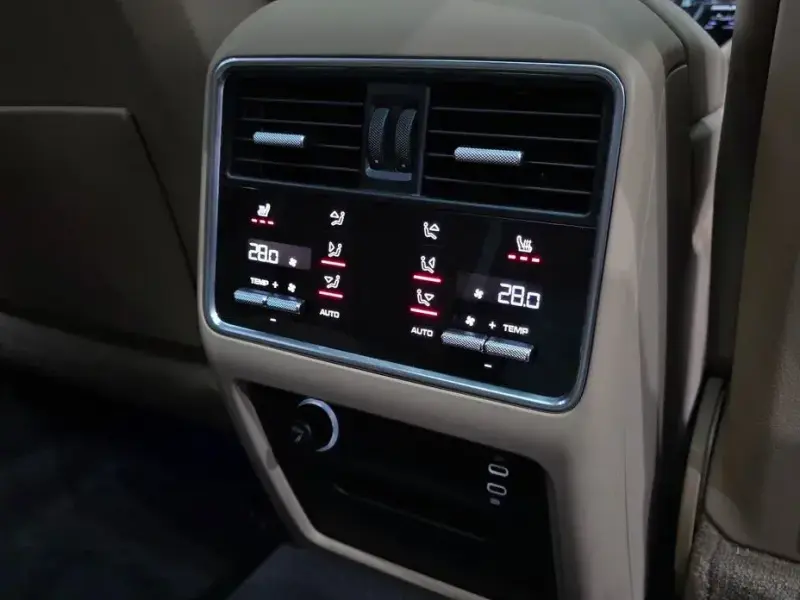 2023 Porsche Cayenne с пробегом 40 915 км