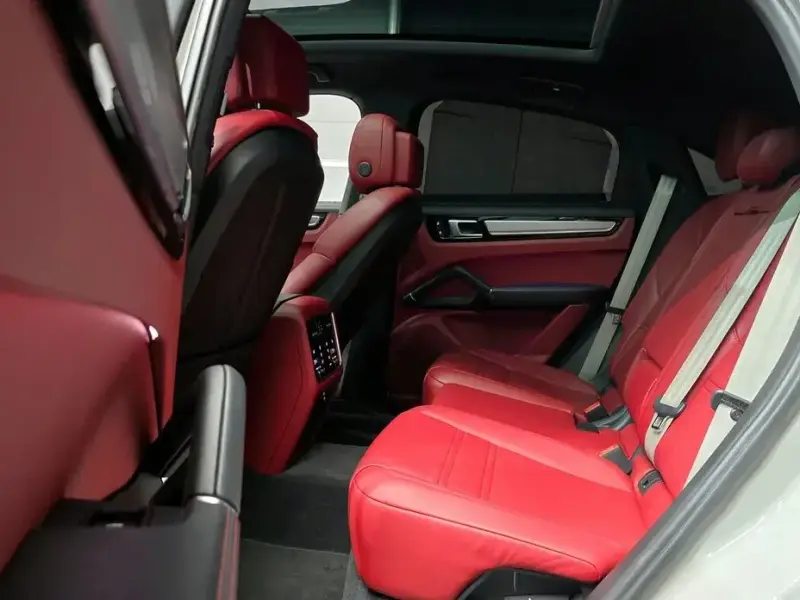 2023 Porsche Cayenne с пробегом 31 587 км