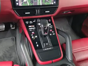 2022 Porsche Cayenne с пробегом 49 130 км