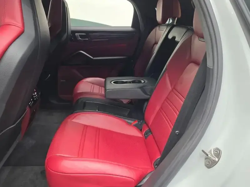 2022 Porsche Cayenne с пробегом 49 130 км
