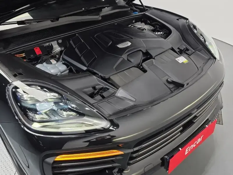 2023 Porsche Cayenne с пробегом 24 476 км