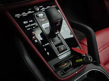 2023 Porsche Cayenne с пробегом 52 978 км