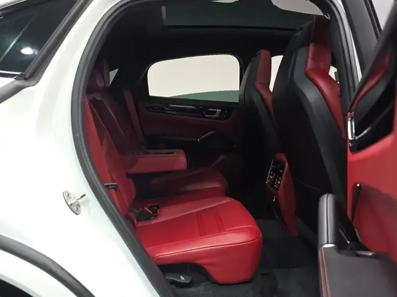 2023 Porsche Cayenne с пробегом 52 978 км