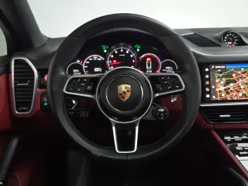 2023 Porsche Cayenne с пробегом 52 978 км