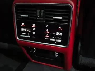2023 Porsche Cayenne с пробегом 52 978 км