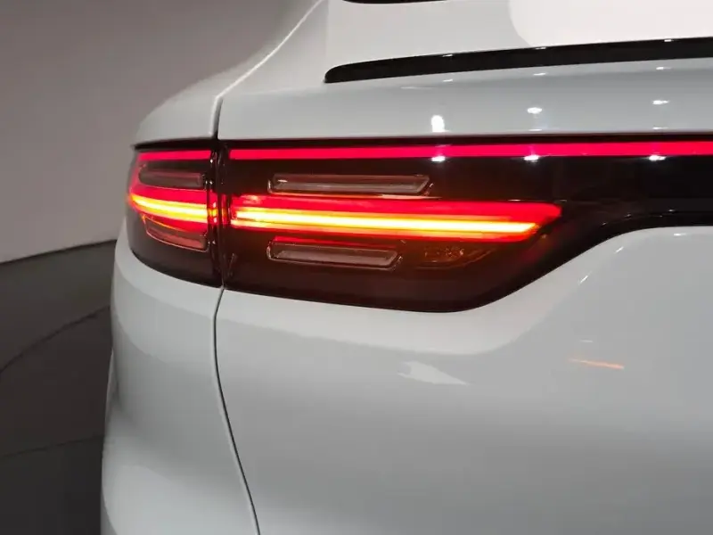 2023 Porsche Cayenne с пробегом 52 978 км