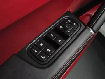 2023 Porsche Cayenne с пробегом 52 978 км