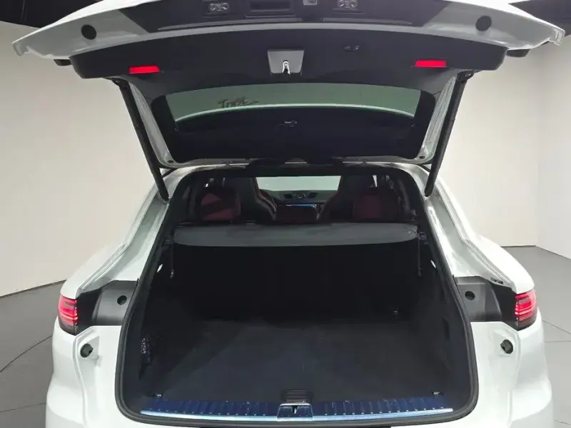 2023 Porsche Cayenne с пробегом 52 978 км