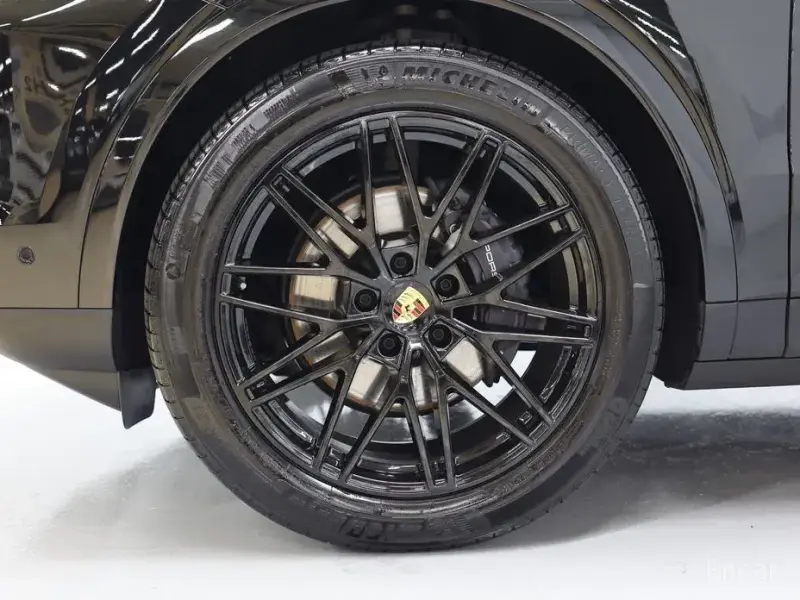 2023 Porsche Cayenne с пробегом 48 680 км
