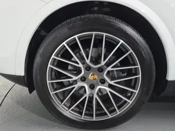 2023 Porsche Cayenne с пробегом 51 897 км