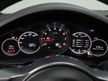 2023 Porsche Cayenne с пробегом 51 897 км