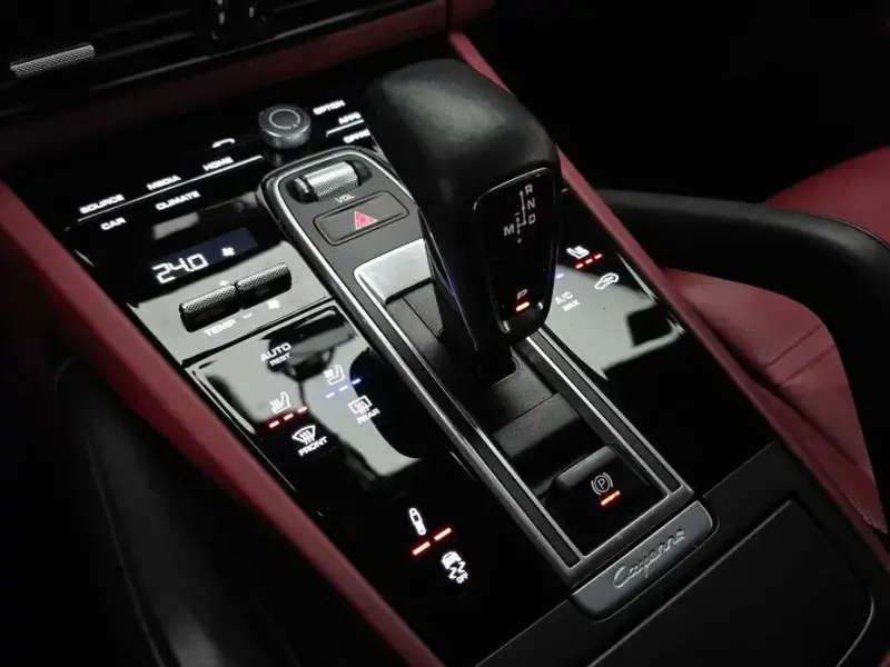 2023 Porsche Cayenne с пробегом 51 897 км