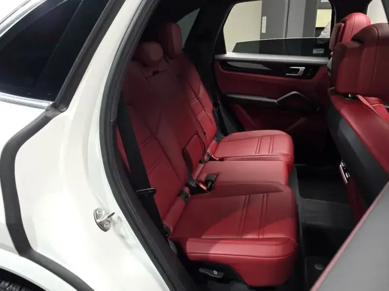 2023 Porsche Cayenne с пробегом 51 897 км