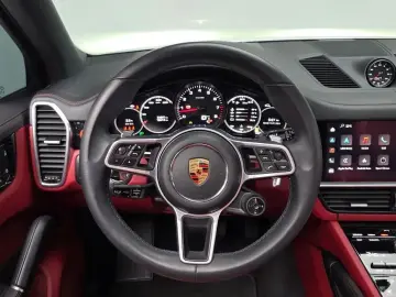2023 Porsche Cayenne с пробегом 51 897 км