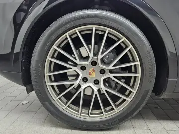 2023 Porsche Cayenne с пробегом 30 149 км