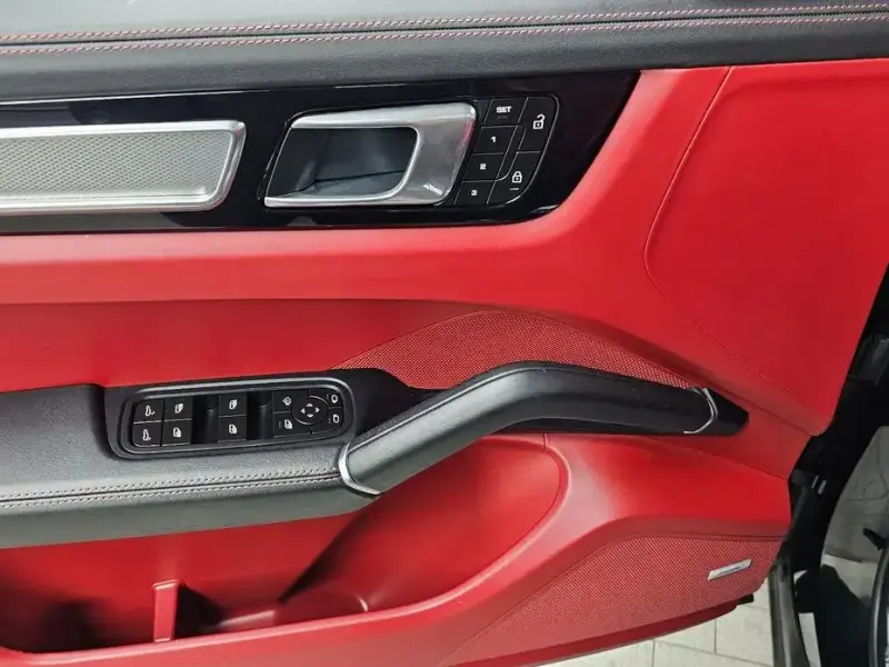 2023 Porsche Cayenne с пробегом 30 149 км