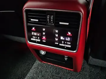 2023 Porsche Cayenne с пробегом 30 149 км