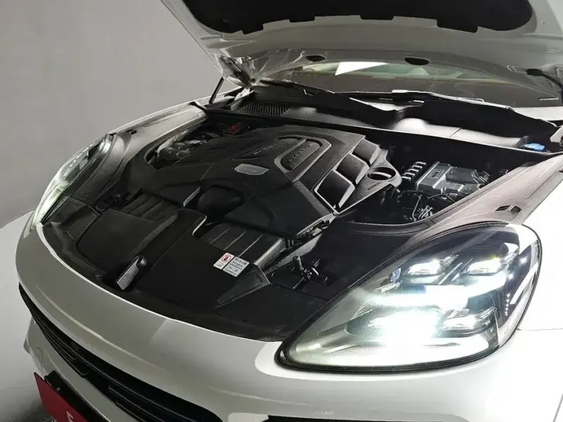 2023 Porsche Cayenne с пробегом 16 256 км