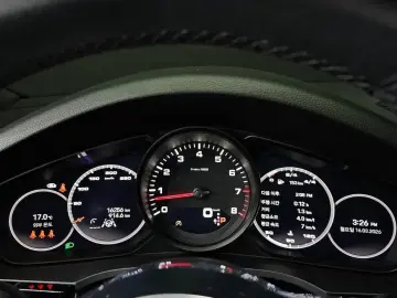 2023 Porsche Cayenne с пробегом 16 256 км