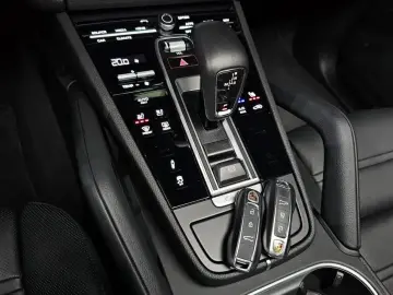 2023 Porsche Cayenne с пробегом 16 256 км