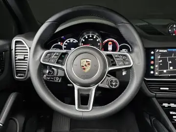 2023 Porsche Cayenne с пробегом 16 256 км