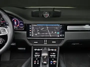 2023 Porsche Cayenne с пробегом 16 256 км