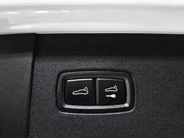 2023 Porsche Cayenne с пробегом 16 256 км