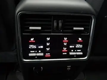 2023 Porsche Cayenne с пробегом 16 256 км