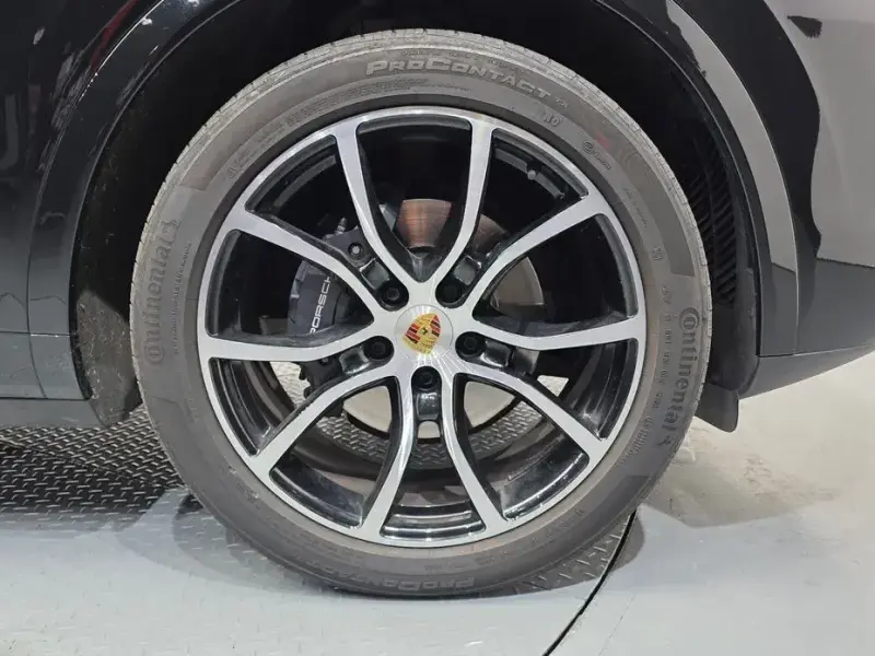 2023 Porsche Cayenne с пробегом 57 555 км