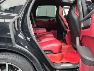 2023 Porsche Cayenne с пробегом 57 555 км