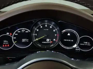 2022 Porsche Cayenne с пробегом 52 372 км