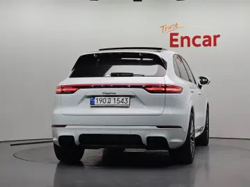 2023 Porsche Cayenne с пробегом 56 862 км