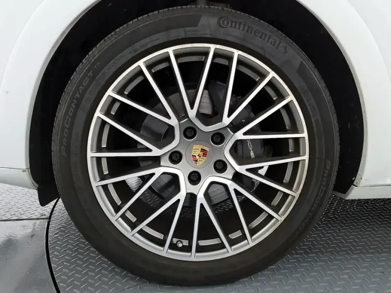 2023 Porsche Cayenne с пробегом 56 862 км