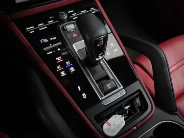 2023 Porsche Cayenne с пробегом 56 862 км