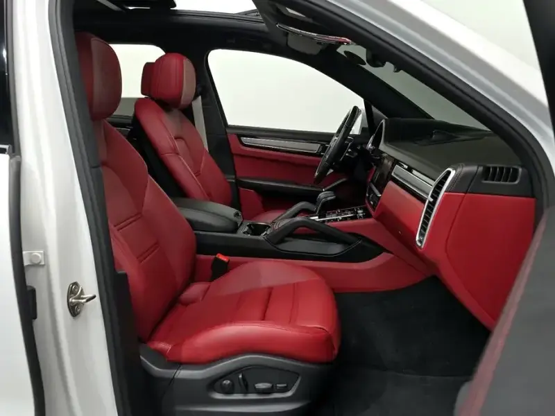 2023 Porsche Cayenne с пробегом 56 862 км