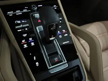 2023 Porsche Cayenne с пробегом 19 233 км