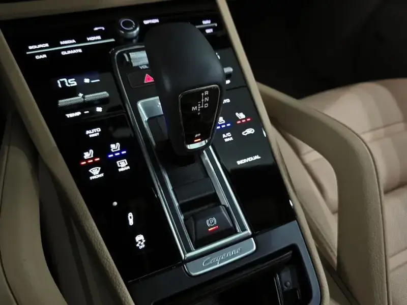 2023 Porsche Cayenne с пробегом 19 233 км