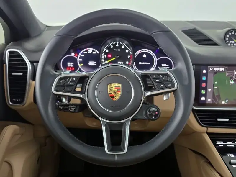 2023 Porsche Cayenne с пробегом 19 233 км
