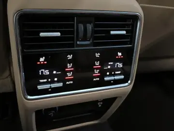 2023 Porsche Cayenne с пробегом 19 233 км