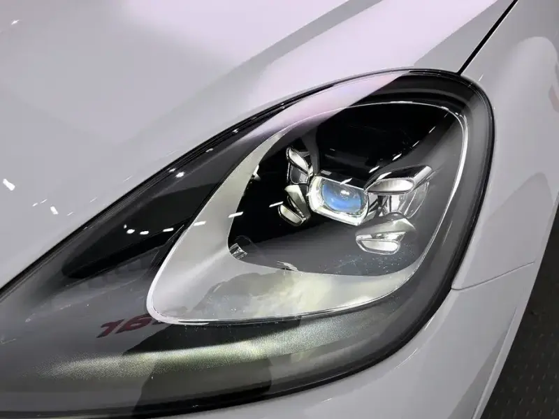 2023 Porsche Cayenne с пробегом 19 233 км