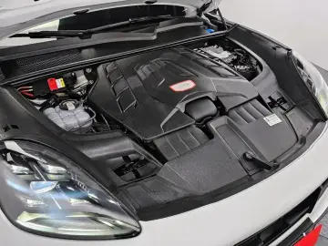2023 Porsche Cayenne с пробегом 53 025 км