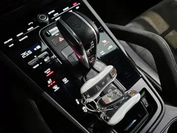 2023 Porsche Cayenne с пробегом 53 025 км