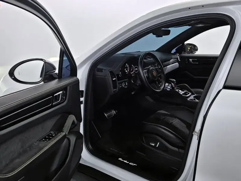 2023 Porsche Cayenne с пробегом 53 025 км