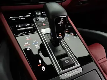 2023 Porsche Cayenne с пробегом 52 754 км