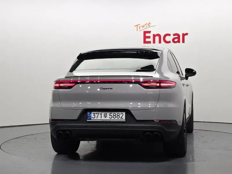 2023 Porsche Cayenne с пробегом 33 826 км