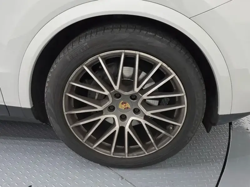 2023 Porsche Cayenne с пробегом 33 826 км