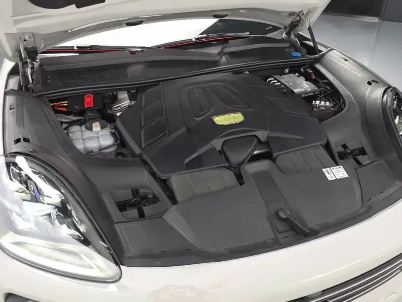 2023 Porsche Cayenne с пробегом 33 826 км