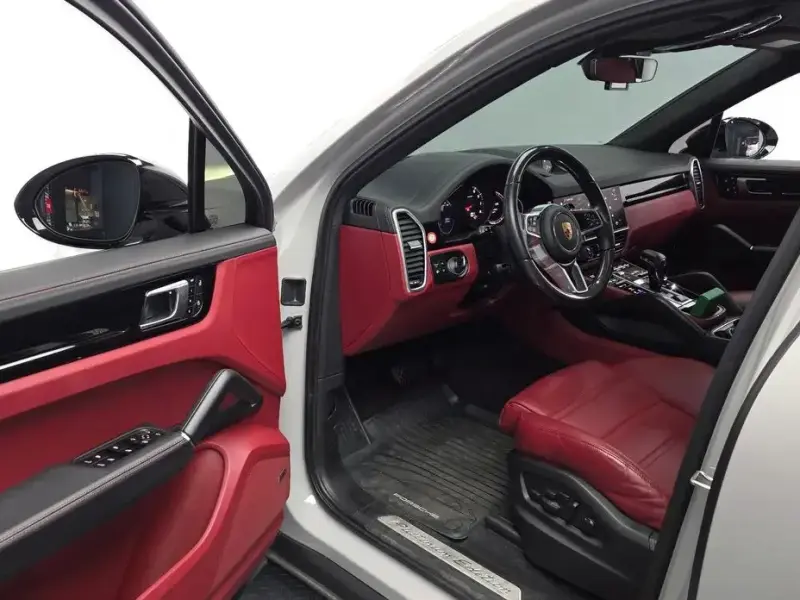 2023 Porsche Cayenne с пробегом 33 826 км