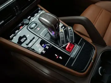 2022 Porsche Cayenne с пробегом 46 164 км